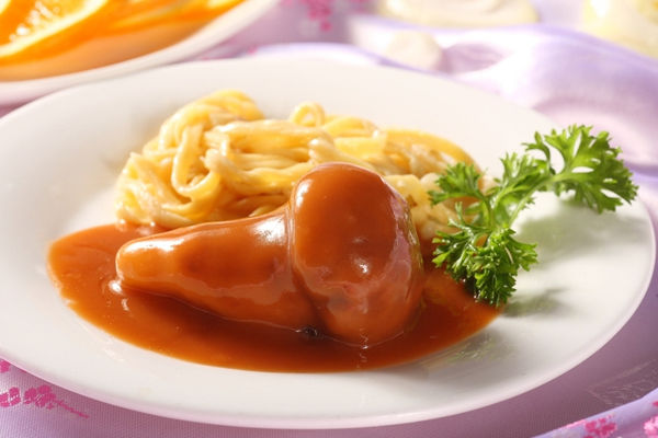 鮑汁松茸撈意面