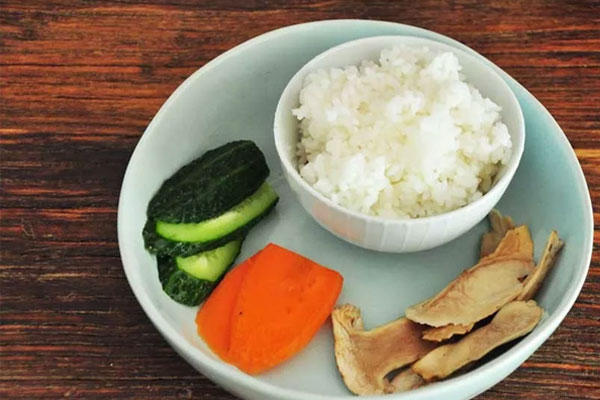 干松茸胡蘿卜炒飯?jiān)趺醋? src=