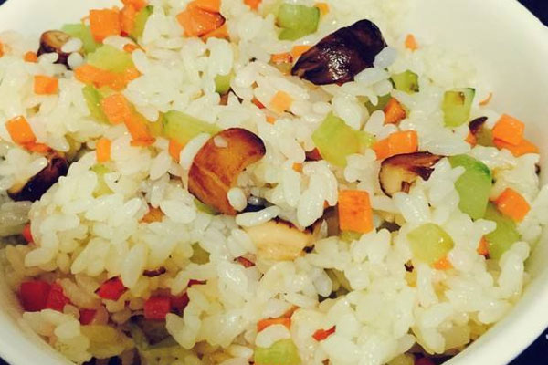 新鮮松茸炒飯怎么做好吃