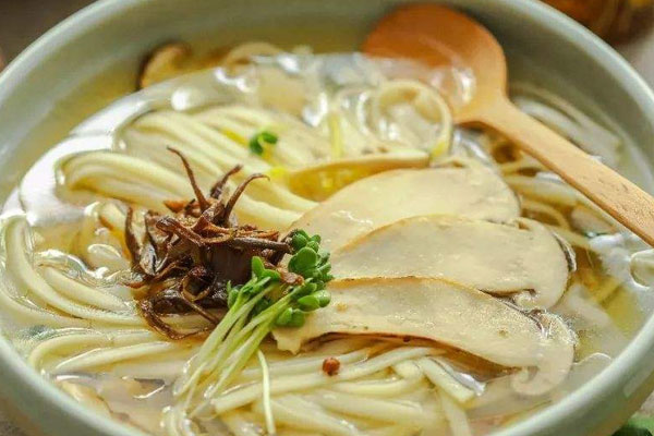 新鮮松茸骨湯面怎么做好吃
