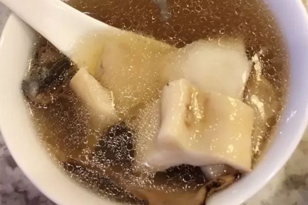 干松茸烏雞花膠湯怎么做好吃