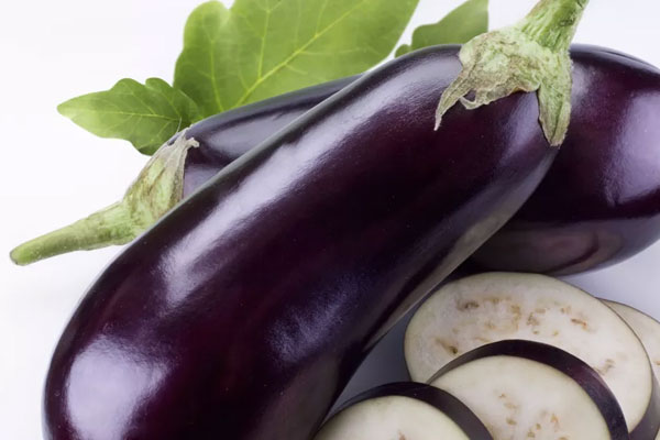 臘八豆燒茄子配煎松茸的具體做法步驟