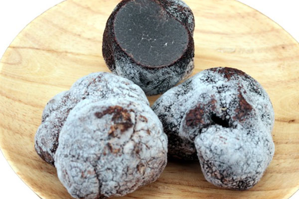 冰凍過后的黑松露還可以生吃嗎