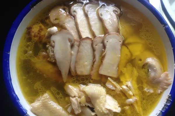 吃?xún)龈伤扇讜?huì)上火嗎