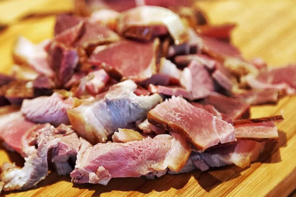 新鮮松茸炒臘肉的做法竅門 新鮮松茸炒臘肉的做法竅門