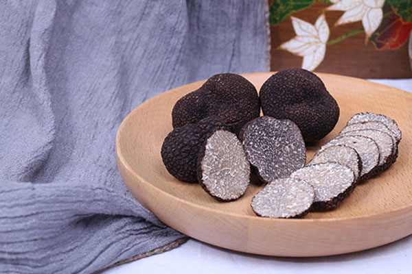 黑松露泡酒里的黑松露可以吃嗎