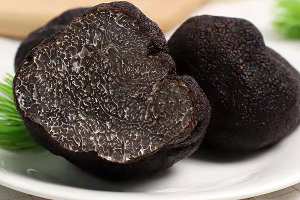 黑松露干片可以和藏紅花一起煲湯喝嗎