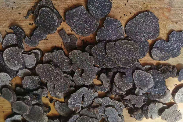 黑松露干片的制作方法