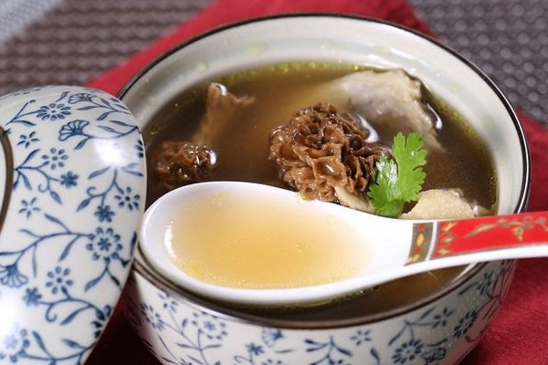 羊肚菌煲雞湯怎么做才好吃