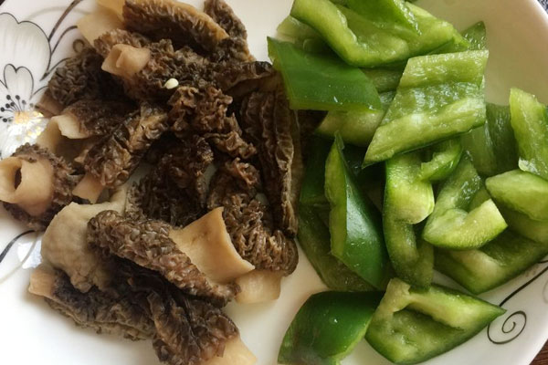青椒炒羊肚菌的做法竅門