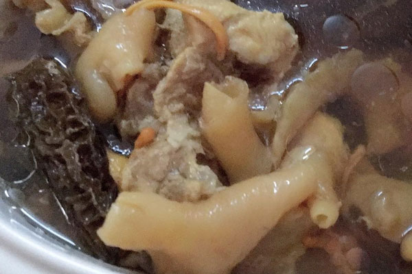 女人月經(jīng)期能喝羊肚菌雞湯嗎