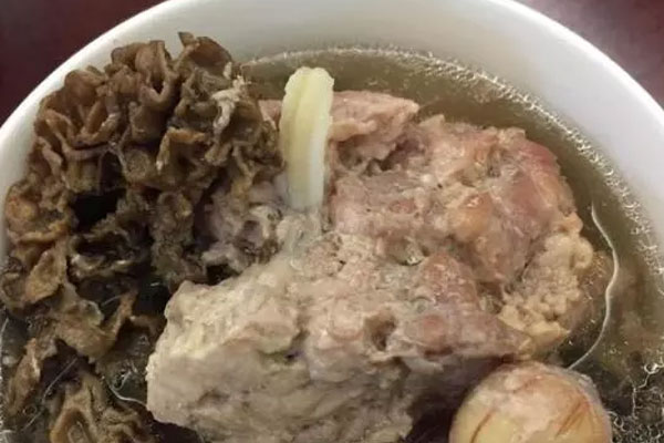 羊肚菌皮蛋瘦肉粥