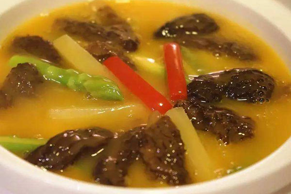 羊肚菌蘆筍清湯的營(yíng)養(yǎng)價(jià)值和功效作用