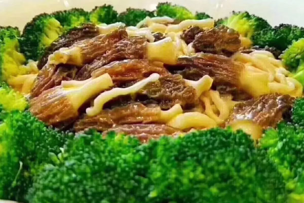 羊肚菌燜雞的做法竅門