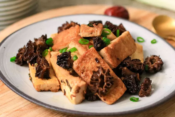 羊肚菌燒豆腐的做法竅門