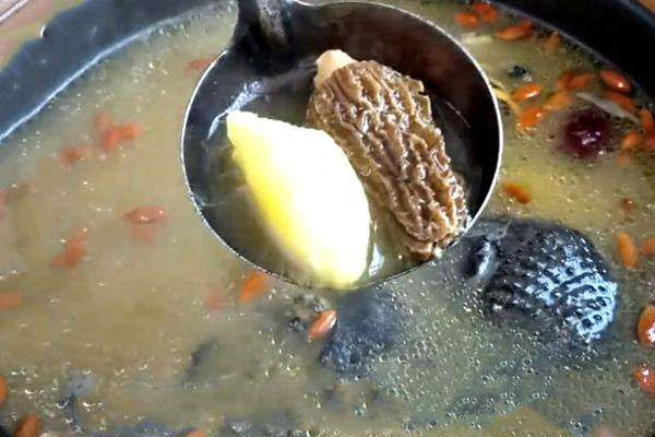 羊肚菌烏雞湯還可以放什么