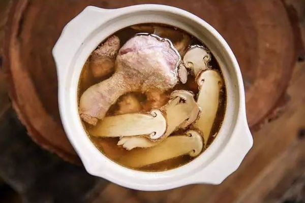 FD凍干松茸燉雞的做法