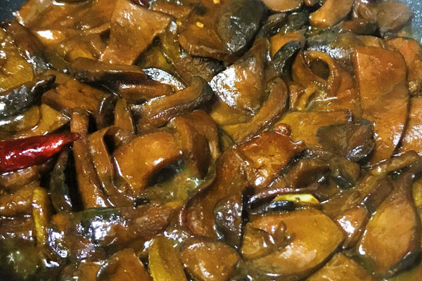 爆炒黑牛肝菌的功效作用