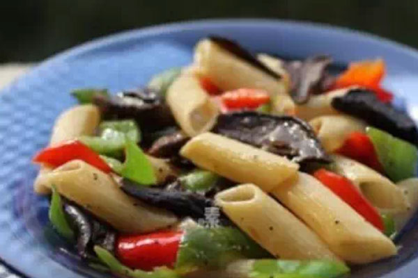 黑牛肝菌意面的做法