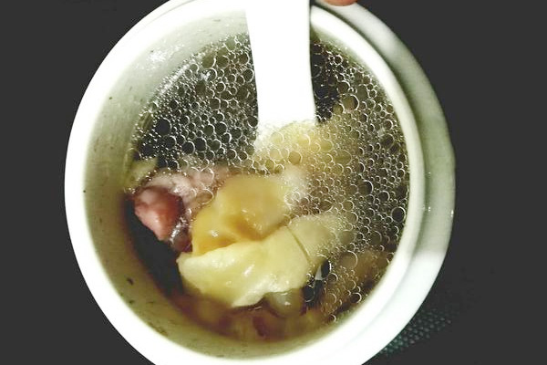 牛肝菌花膠瘦肉湯怎么做才好吃，有哪些食用禁忌