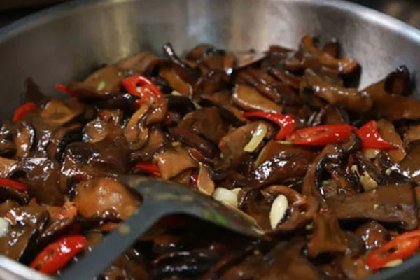 黑牛肝菌沒煮熟會有毒嗎