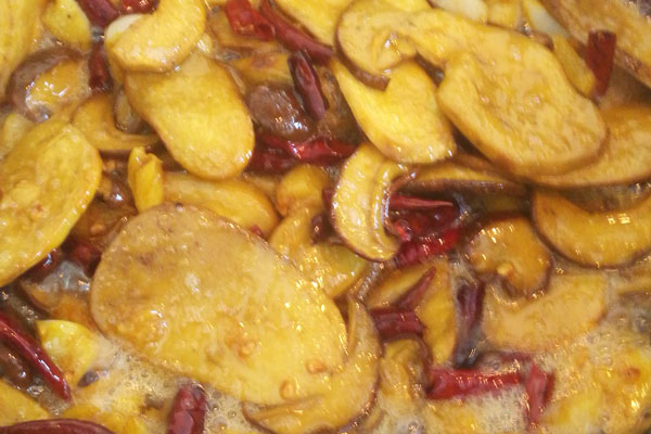 炒牛肝菌為什么一定要放蒜，干牛肝菌的做法竅門