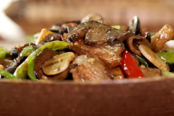 新鮮牛肝菌炒肉片怎么炒才嫩