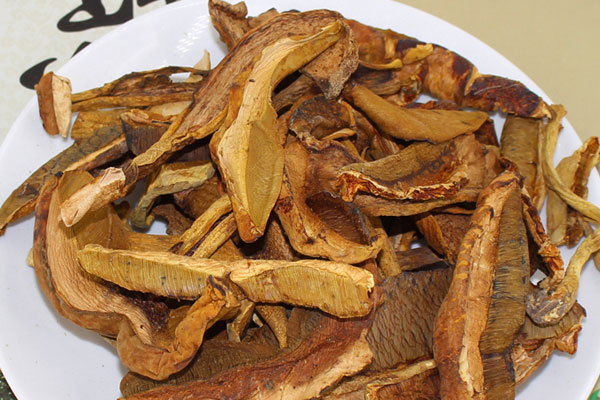 怎么看牛肝菌是否野生，云南新鮮牛肝菌怎么做成干品