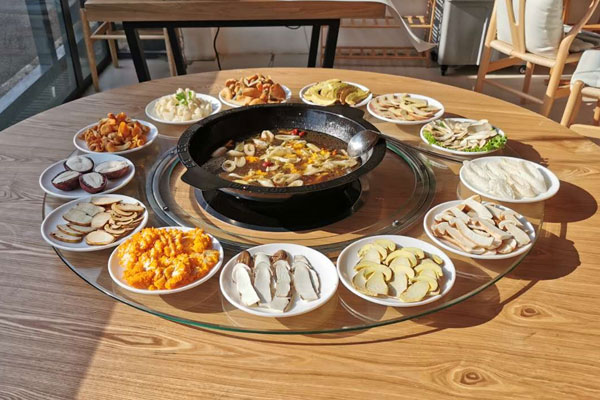 牛肝菌涮火鍋涮多長(zhǎng)時(shí)間，牛肝菌火鍋怎么做才好吃