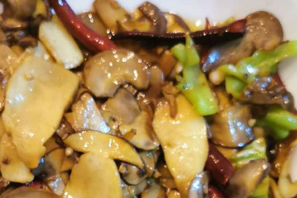 牛肝菌適合什么人吃，牛肝菌冷了可以吃嗎