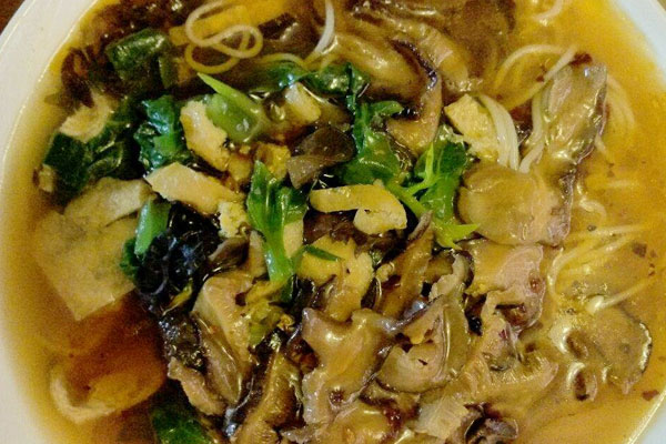 牛肝菌滇味小鍋米線(xiàn)怎么做才好吃