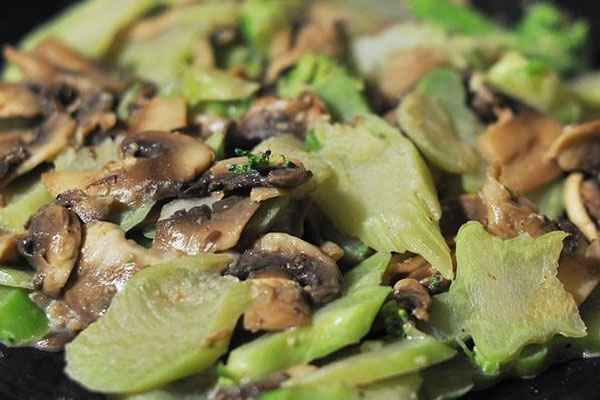 西蘭花炒牛肝菌怎么做才好吃
