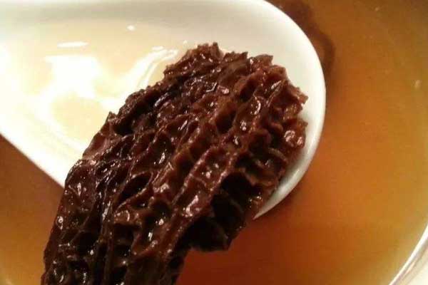 喝羊肚菌湯有什么好處 喝羊肚菌湯有什么好處