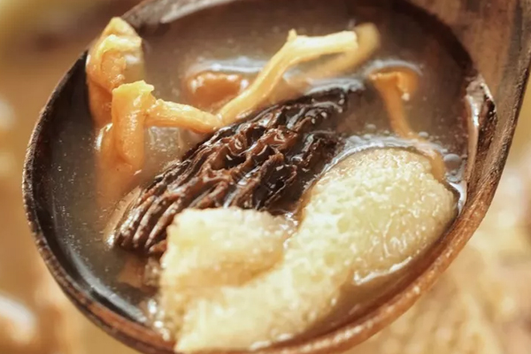 羊肚菌竹蓀雞湯的做法 羊肚菌竹蓀雞湯的做法