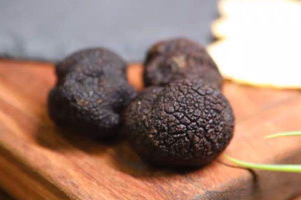 黑松露冰凍能放多久，松露可以和豆腐一起吃嗎