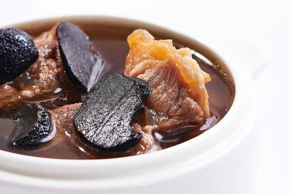 腎虛人群可以吃松露茯苓湯嗎