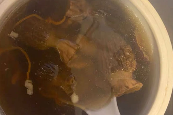 羊肚菌燉香菇湯的食用禁忌 羊肚菌燉香菇湯的食用禁忌