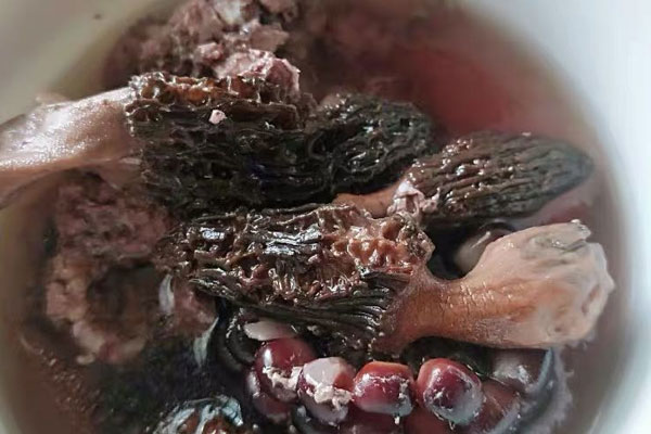 感冒了可以喝羊肚菌排骨湯嗎，經(jīng)期可以吃羊肚菌排骨湯嗎