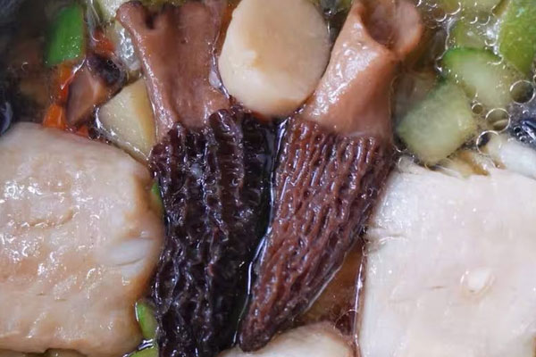 肺炎可以吃羊肚菌煲的湯嗎，羊肚菌可以和冬瓜一起煮湯嗎