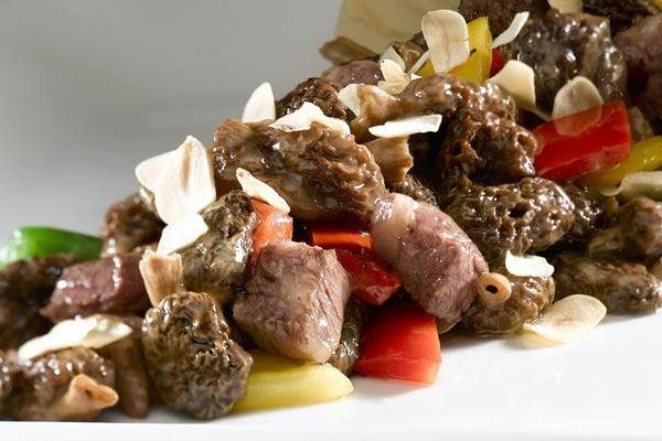 羊肚菌可以燉牛肉嗎，羊肚菌燉牛肉的功效作用