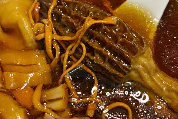 羊肚菌花旗參泡水喝的方法 羊肚菌花旗參泡水喝的方法