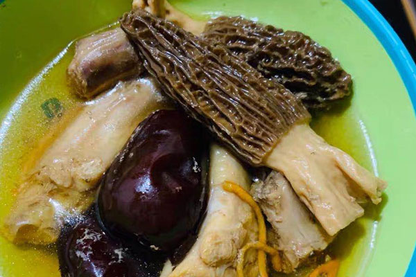 減肥可以吃羊肚菌嗎 減肥可以吃羊肚菌嗎