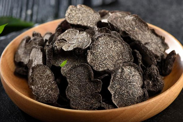 8-9月份干品黑松露的價(jià)格是多少一公斤 8-9月份干品黑松露的價(jià)格是多少一公斤