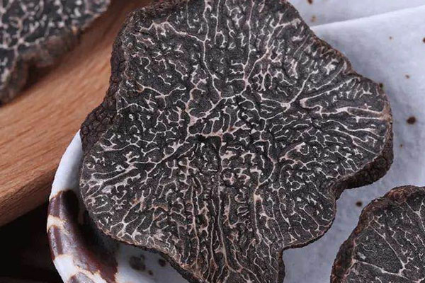 黑松露磨成粉沖水喝好嗎，松露干片怎么泡酒