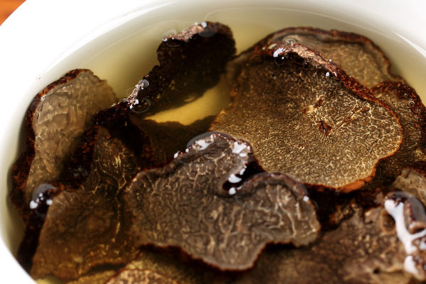 干松露泡一晚上還能吃嗎 干松露泡一晚上還能吃嗎