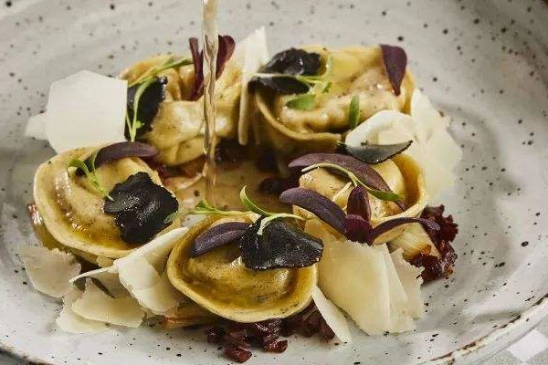 黑松露餃子用冷水煮還是熱水煮，黑松露有蟲洞還能吃嗎