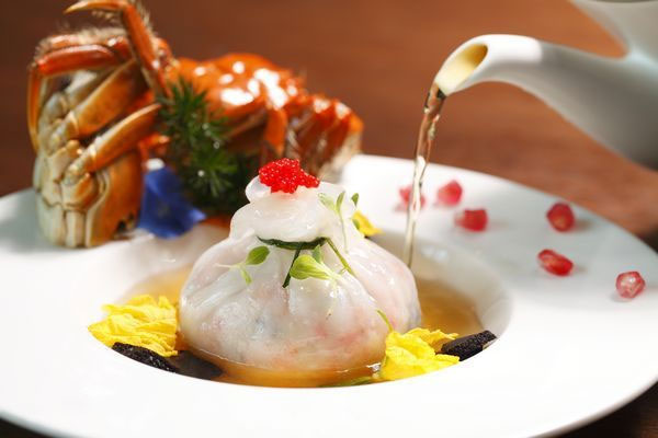 黑松露水晶蟹肉石榴果的做法