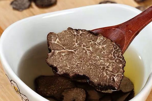 云南有哪些品種的松露出產(chǎn)，云南出產(chǎn)的黑松露好嗎