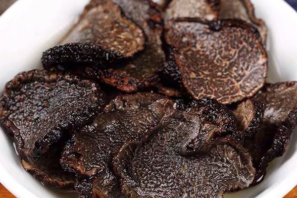黑松露干片泡水喝的方法，黑松露干片泡水可以過(guò)夜嗎
