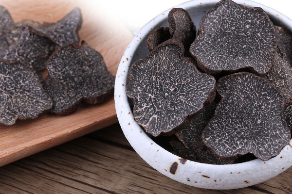 曬干的松露會(huì)變質(zhì)嗎，松露什么時(shí)候被譽(yù)為世界頂級(jí)美食